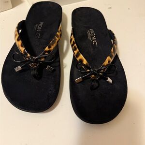 Womens VIONIC Bella SANDALS
Animal Print BOW SHOES
Supportive Contours